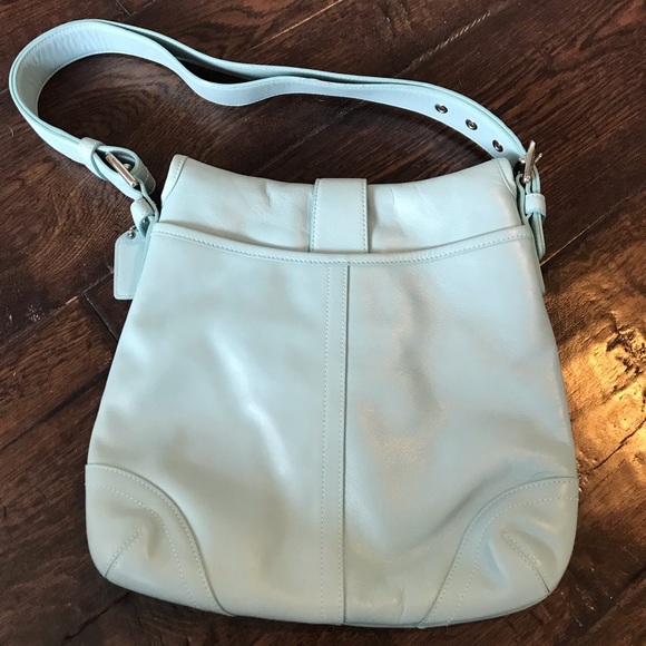 Coach Baby Blue SOHO Purse with brown monogram lining - Picture 4 of 8